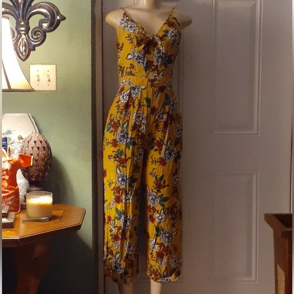 🆕🌺 MORAL FIBER Floral Jumper w/ Cut Out under Chest Tie Bodice NWT Medium - Picture 4 of 12